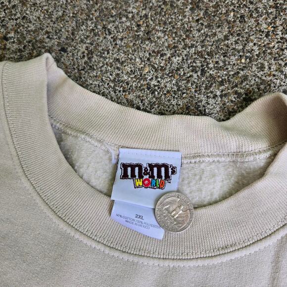 Vtg Y2k M&M WORLD New York Graphic Print Cartoon Candy Crewneck Sweatshirt XXL - Picture 4 of 6